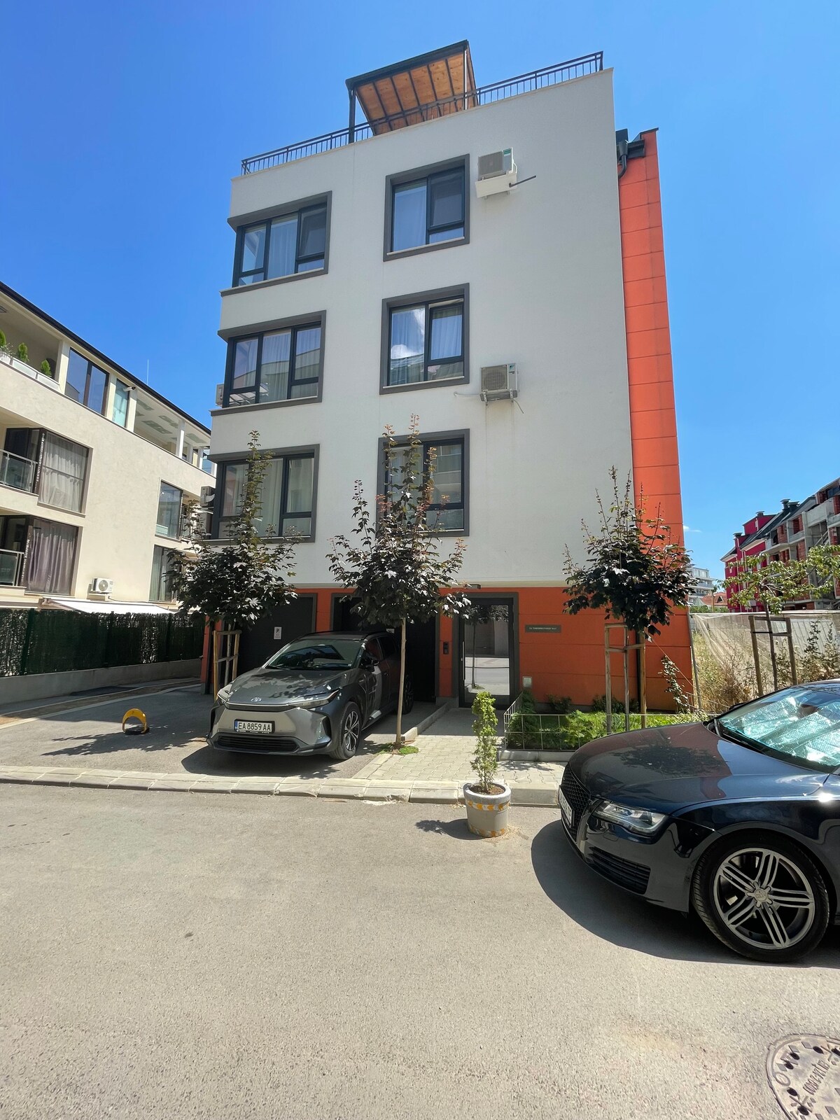 How to check in *New* Sofia Skyline 1BDRM + Free Parking & Terrace 2 How to check in *New* Sofia Skyline 1BDRM + Free Parking & Terrace 1