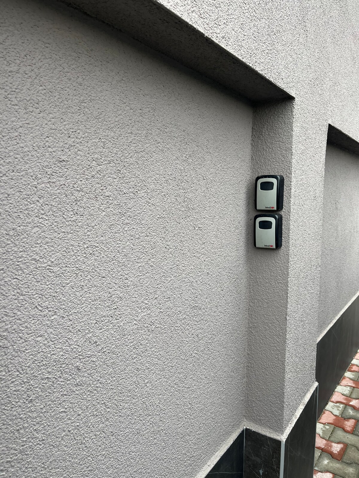 How to check in Luxury 2 BDRM Getaway Free Parking 18 How to check in Luxury 2 BDRM Getaway Free Parking 17