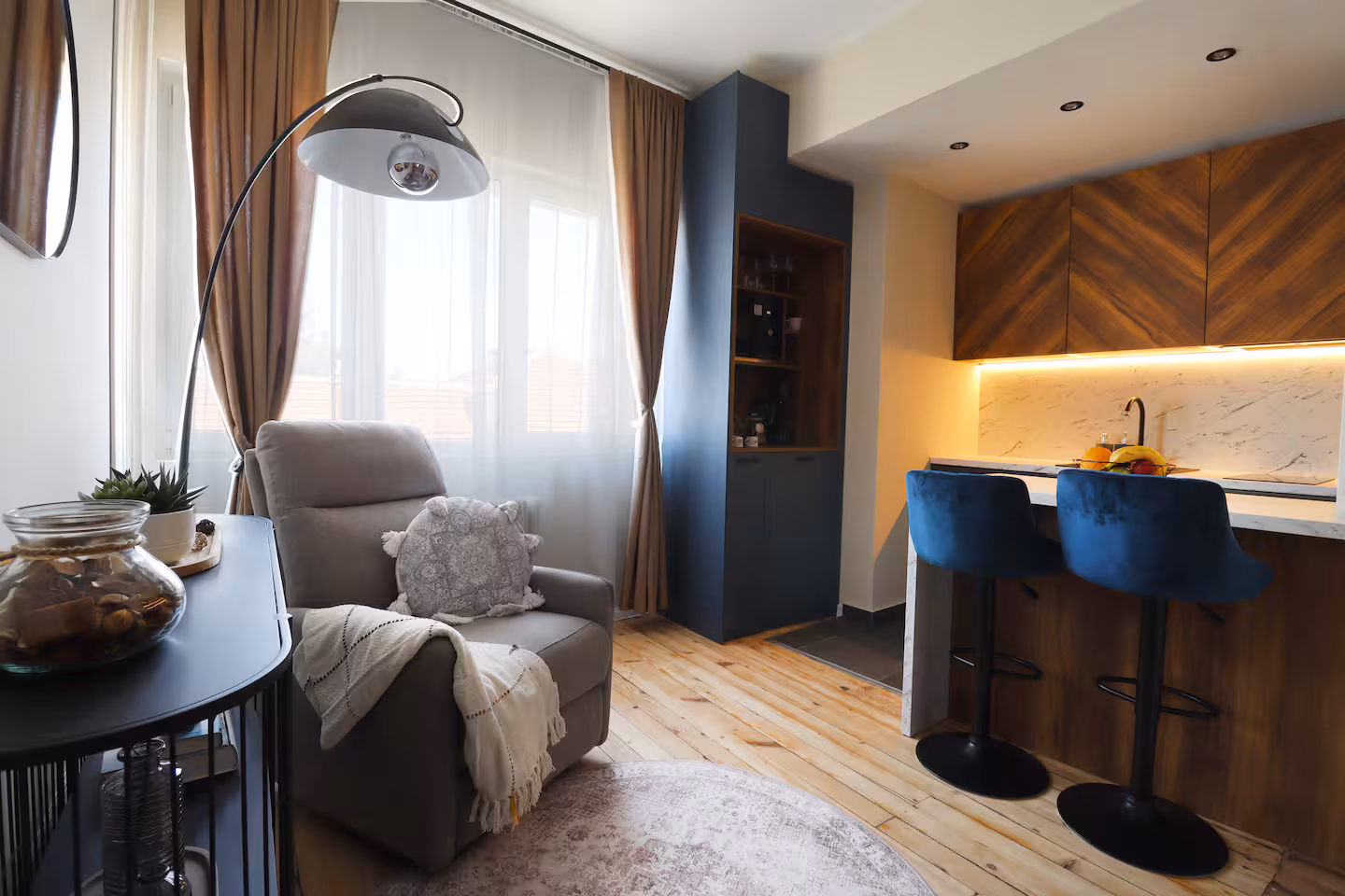 Welcome to *NEW* The Blue Heart Of Sofia Center 1