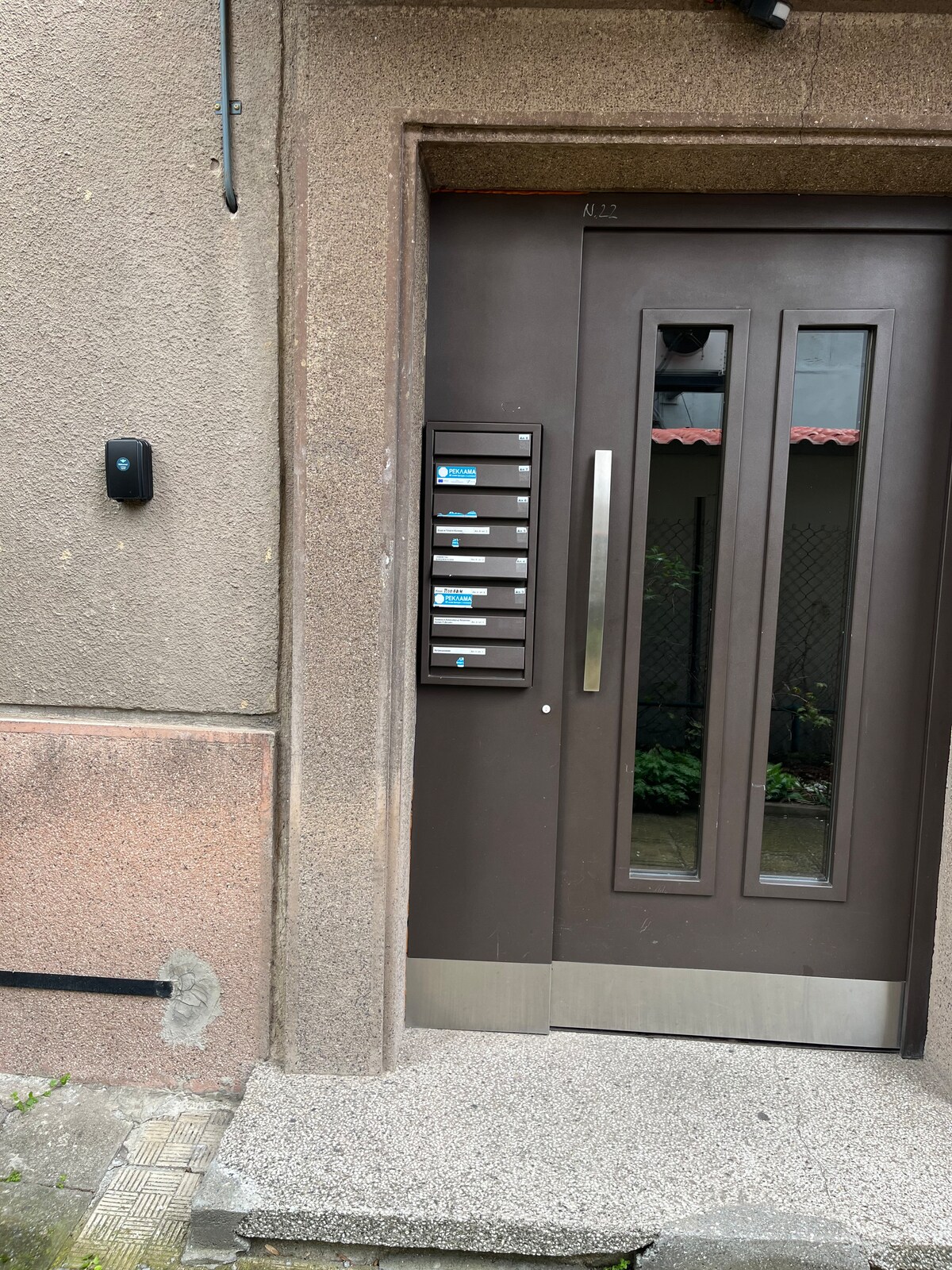 How to check in Lora's Bohemian 2BD in city center 13