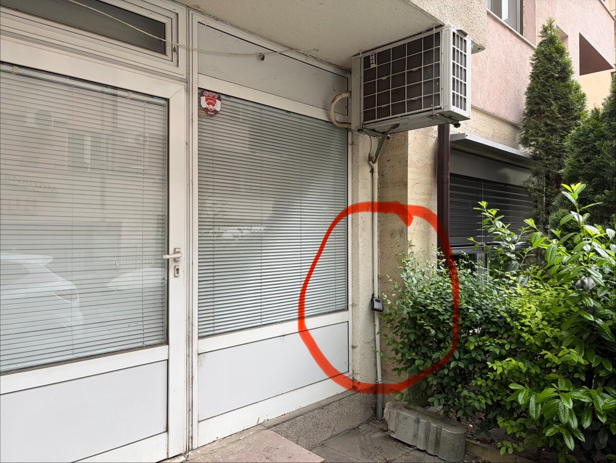 How to check in Compact & Calm: Ground-Floor 1BR with Patio 9