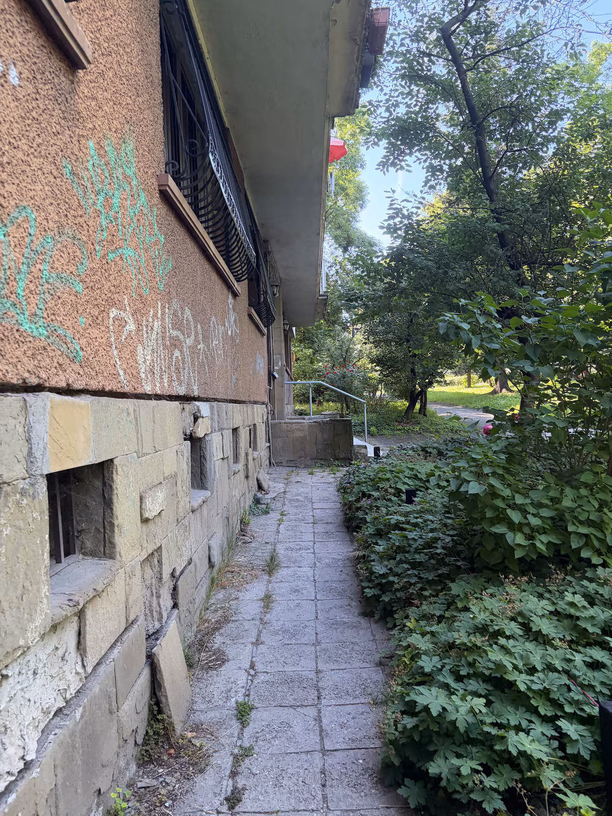 How to check in Spacious 2BR Family Flat next to Borisova Garden 13