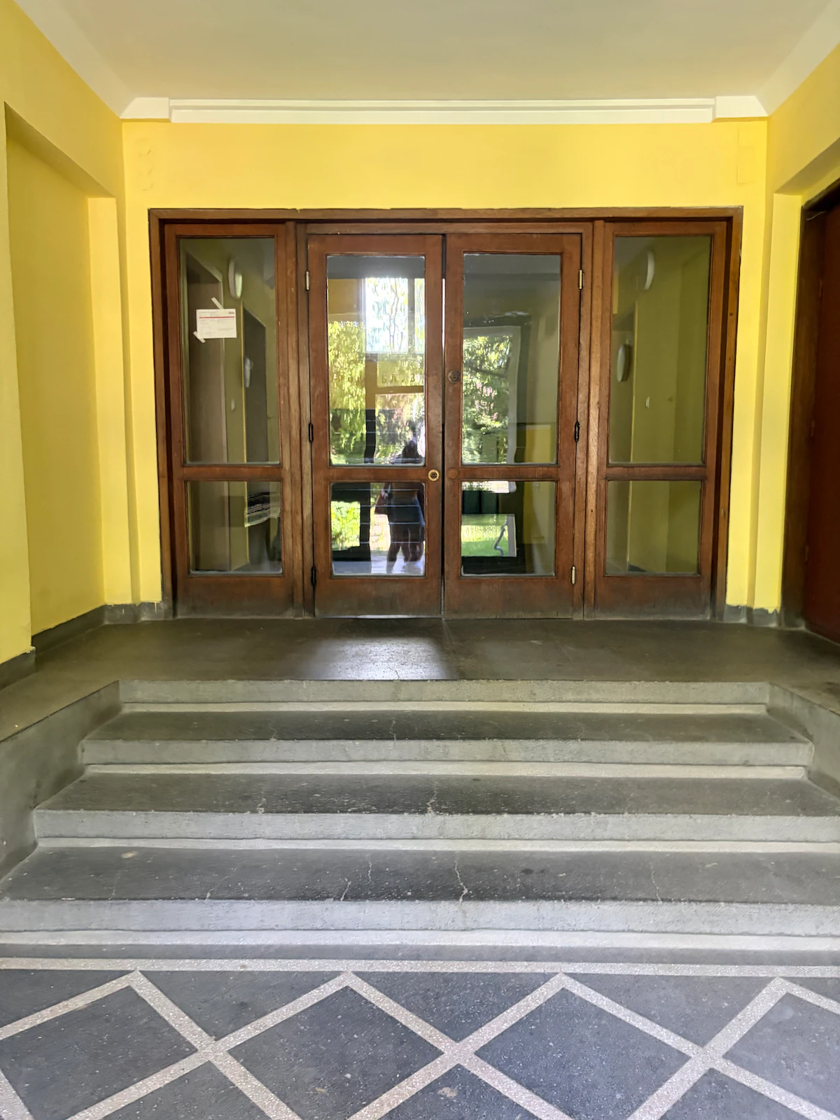 How to check in Spacious 2BR Family Flat next to Borisova Garden 37